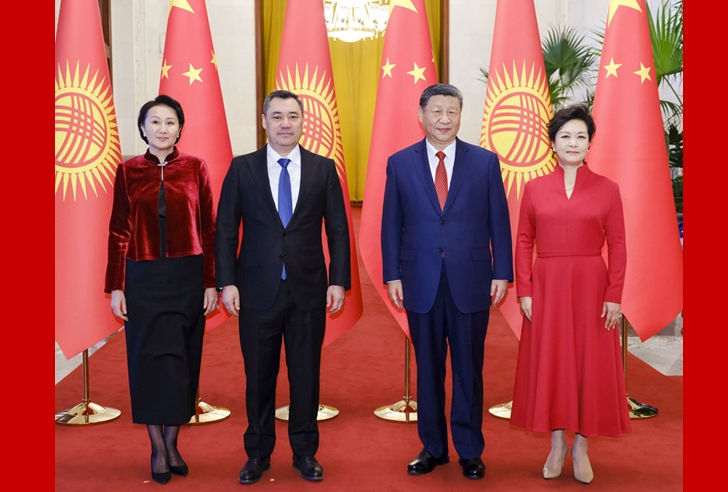 过引入姜至